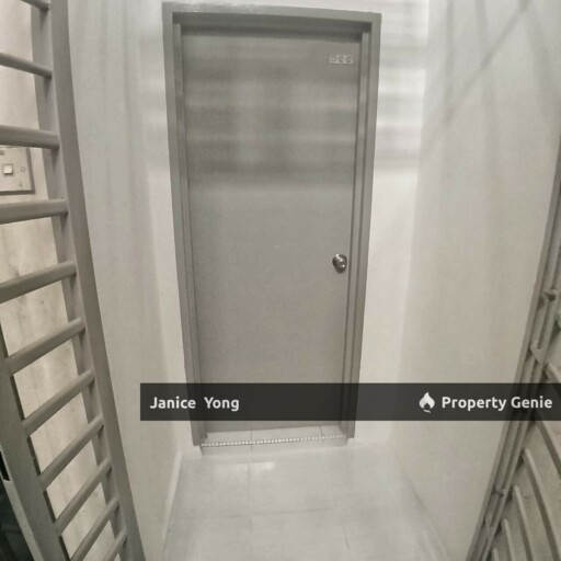 Tampoi Shop Apartment