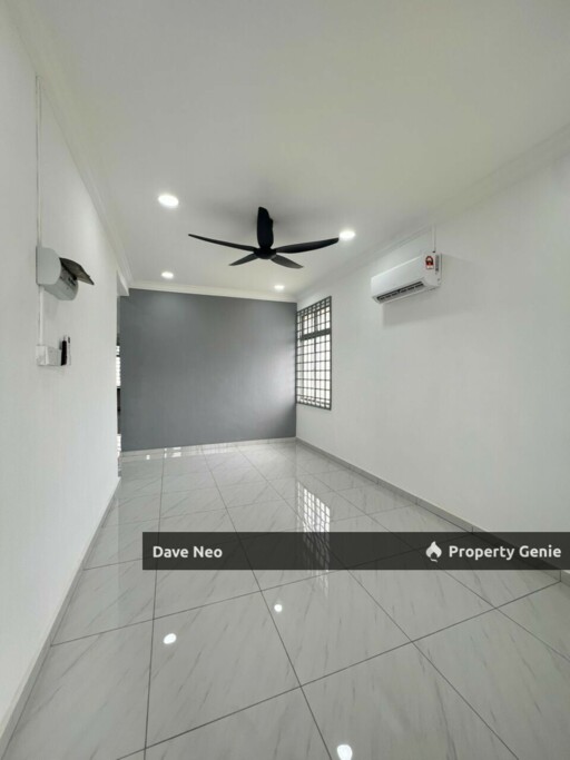 Jalan Kebangsaan • Taman Universiti • 1-Storey House • Corner Lot