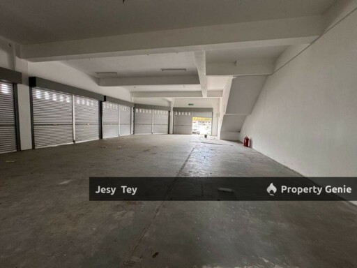 Bandar Cemerlang, Ulu Tiram (Corner Whole Block)