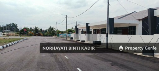 SEMI-D SETINGKAT SIAP TAMAN ARMANI, TANAH PUTIH PEKAN