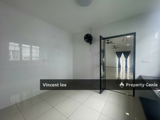 Stoneridge Eco Majestic  36X80 Semi-D Cluster, Renovated Condition, Semenyih