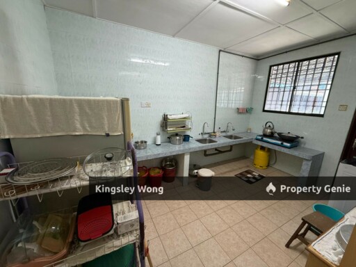 Bercham Double Storey Semi D Chinese Area  Near Lotus Bercham Tasek