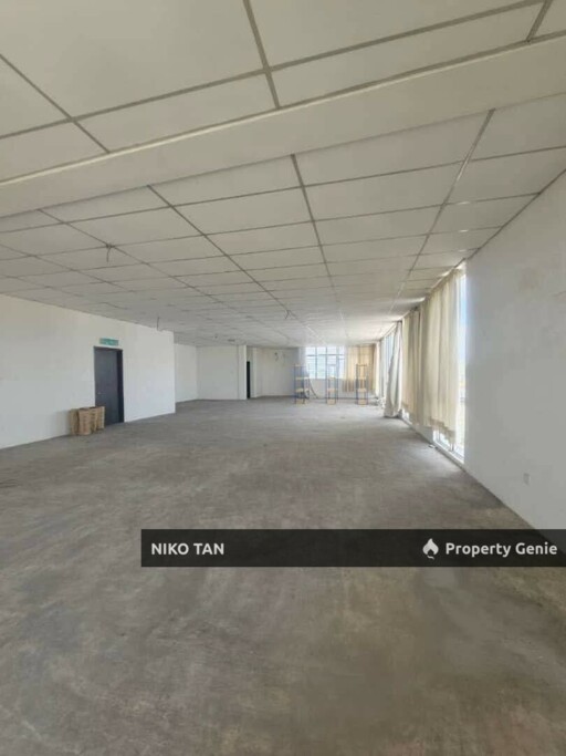 Taman Cahaya Kota Puteri 4.5 Storey Shop For Sale