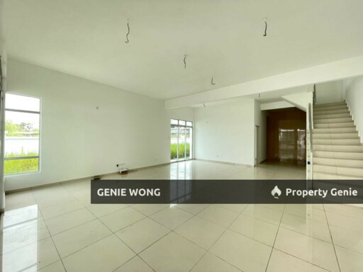 CORNER Kempas Utama Cluster House