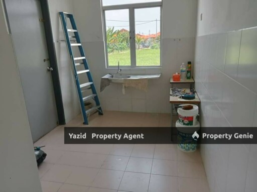 Semi D Cluster Single Storey Taman Indah Puteri Fasa 4, Salak Tinggi, Sepang