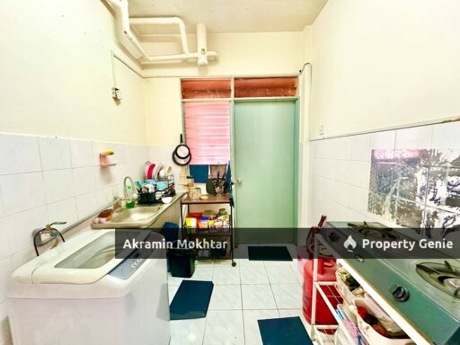 Pangsapuri Putra Impian Taman Pinggiran Putra Seri Kembangan