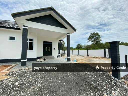 FOR SALE: BATU 23 LABOK MACHANG KELANTAN