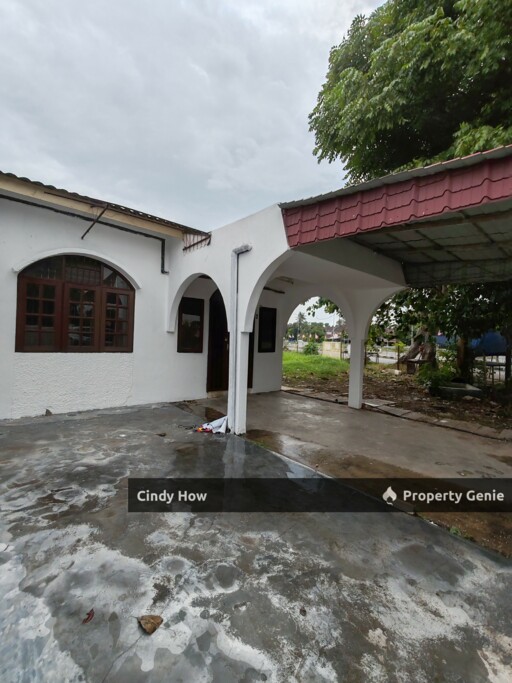 Taman Merdeka Corner Lot