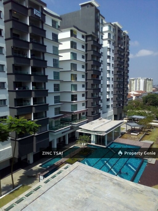 Tiara Parkhomes