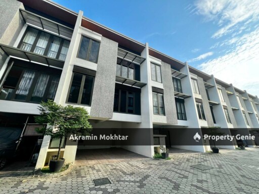 Freehold & Partially Furnished | 3-Storey Garden Link Villa Mozart Symphony Hills Cyberjaya