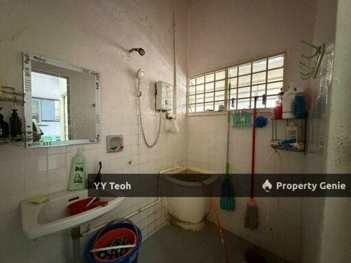 Ayer Keroh Height Single Storey Terrace