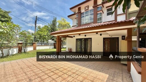 Facing Open Corner Lot Renovated Double Storey Taman Putra Prima, Puchong.