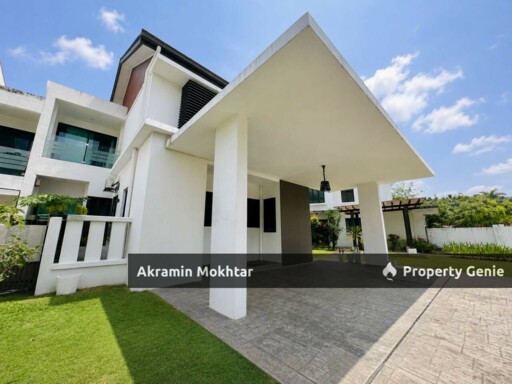 Freehold, Facing Open & Partially Furnished | 2 Storey SemiD Beethoven, Symphony Hills Cyberjay