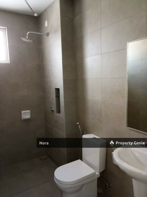 Laman Azalea, Nilai Impian, Partly Furnished for Sale