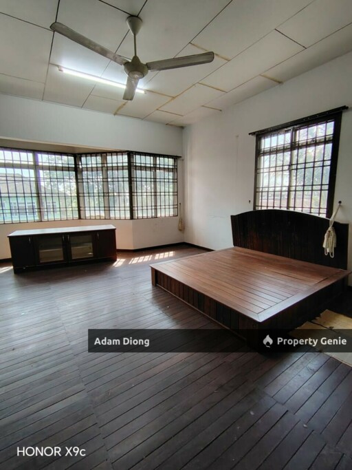Double Storey Corner