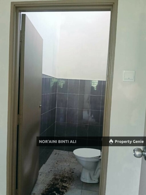 Semi-D Cornerlot Perumahan Makmur Mahkota Jaya, Gambang Kuantan