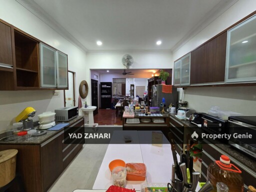 Bukit Jelutong, Shah Alam | 2-Storey Superlink Terrace 5+1 Rooms | RM970K - Fully Reno & Extended and Prime Location
