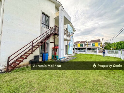 Freehold | 2 Storey CORNER LOT TAMAN SEMENYIH PARKLANDS, BERANANG