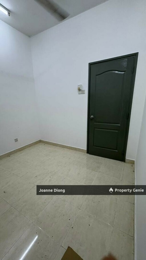 Pelangi Utama-block E