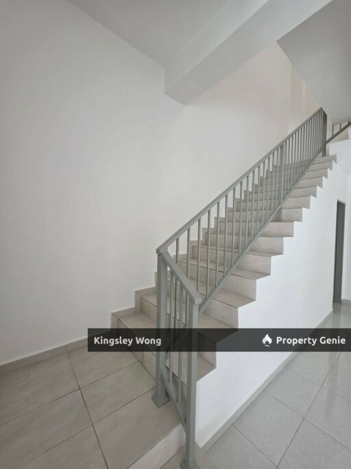 Meru Tropika Jelapang Basic Unit Double Storey Terrace House Gated & Guarded Near Lumut Highway Silibin