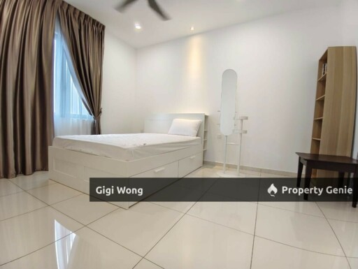 8 Residence Superlink 2.5 Terrace House