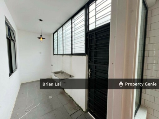 2 Storey @ Taman Seri Austin / Unblocked View / Fully Renovated