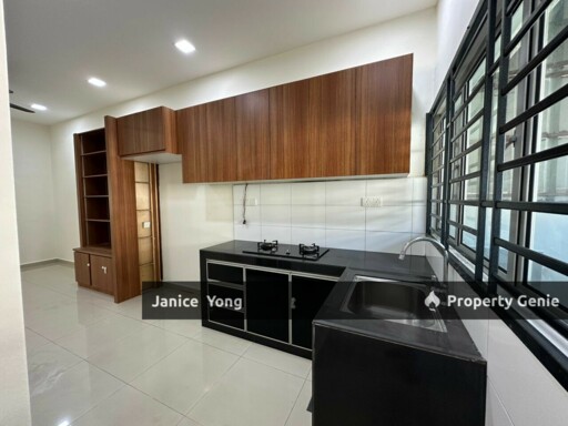 Taman Perling Jalan Camar 8