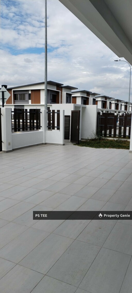 Semi-D Cluster Bdr Bestari Klang for Rent