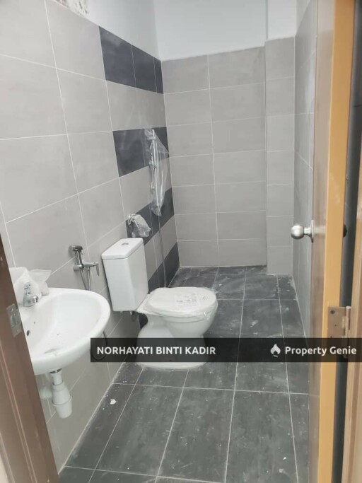 SINGLE STOREY TERRACE LORONG PINGGIRAN PUTRA 3/114, TAMAN AMAN PLUS, KUANTAN