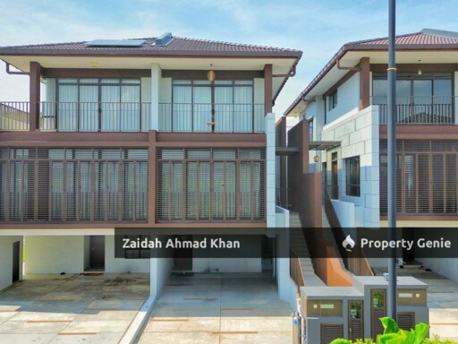 3 Storey Terrace The Mulia Residences renovated For Sale