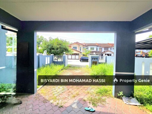 2 STOREY TAMAN PINGGIRAN  USJ 1 SUBANG JAYA