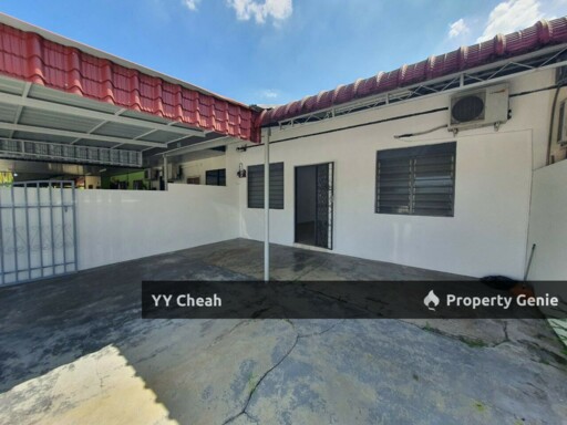 Bercham One Storey For Sale near Morning Market Repaint Condition Good