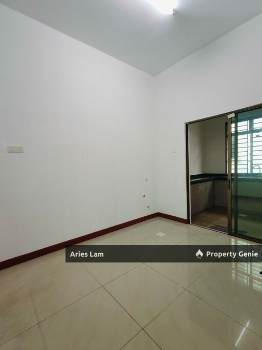 Big Size Double Storey Terrace House @ Kempas Utama /Near Setia Tropika /Impian Emas