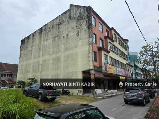 4 LOT SHOPLOT 3 1/2 TINGKAT DI JALAN WONG AH JANG, KUANTAN