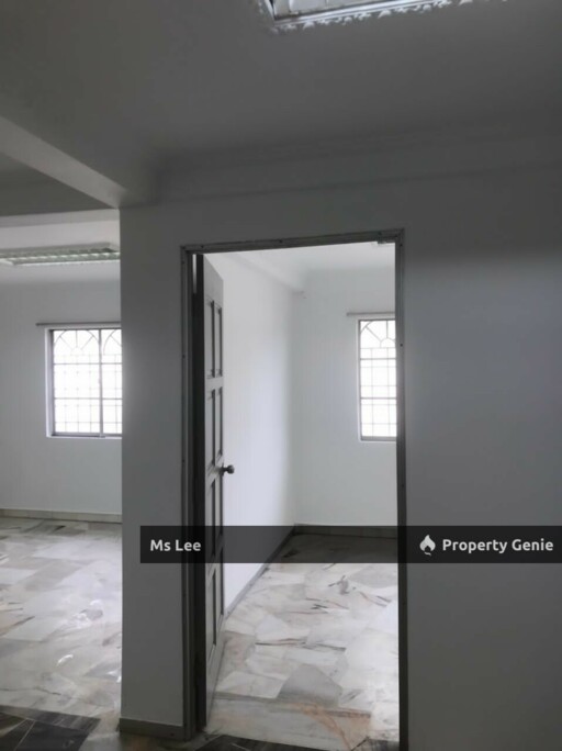 End Lot 2 Storey Town House (1St Floor unit)-Taman Sri Sentosa @ Klang-Ready 31/10