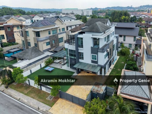 Renovated & Fully Furnished | 3 Storey Bungalow Kristal Court Seksyen 7, Shah Alam