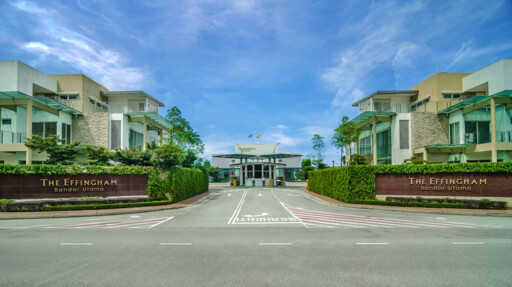 The Effingham, Bandar Utama