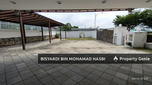 RENOVATED 3 STOREY CORNER LOT SEMI DETACHED, LAKEHILL VILLAS, BANDAR BARU BANGI, BANGI .
