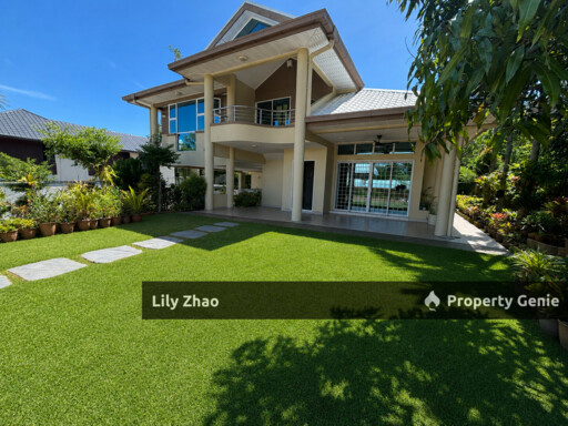 Bungalow on the Hill for Rent, 5Bed 4Bath, Fully Furnished, 6 Car Park, Mount Kinabalu View📍Jalan Lintas Highway, Kota Kinabalu City.