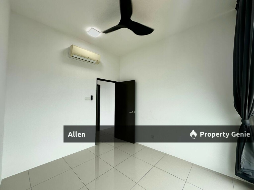 8 Scape Residence in Taman Perling