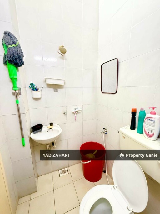 Seksyen 30, Shah Alam | 1-Storey Terrace 4 Bedrooms | RM379K - Nearby School & Freehold