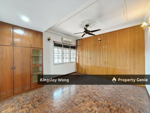 First Garden Renovated Double Storey Terrace House Near Falim Silibin Menglembu