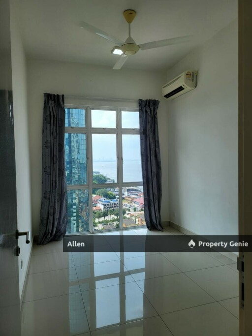 Skysuites @ Meldrum Hills – Walk to CIQ, 2R2B with Balcony & Aircon, RM2200 Only