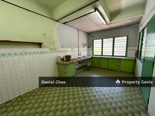 Simee Taman Wah Keong Double Storey House Partially Furnished For Rent