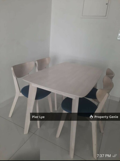 Royal Strand @ Country Garden