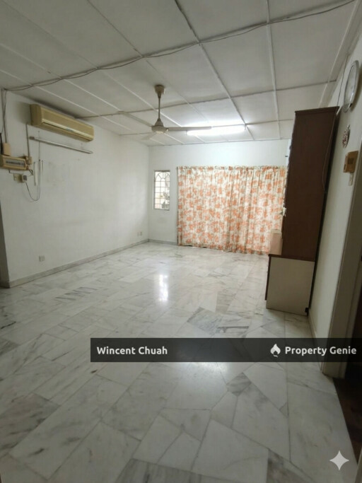 CORNER TOWNHOUSE [Upper Floor] , TAMAN SETAPAK INDAH, KUALA LUMPUR.