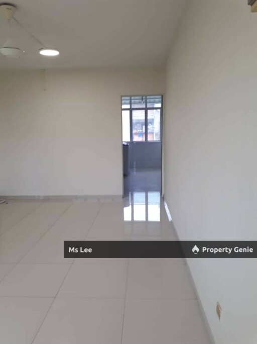 PKNS Flat @ Seksyen 24, Shah Alam-Blok 54 3rd floor-Sale Below Bank Value Rm30k