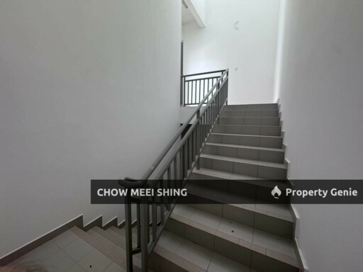 Endlot Bandar Uda Utama Shop Facing main road