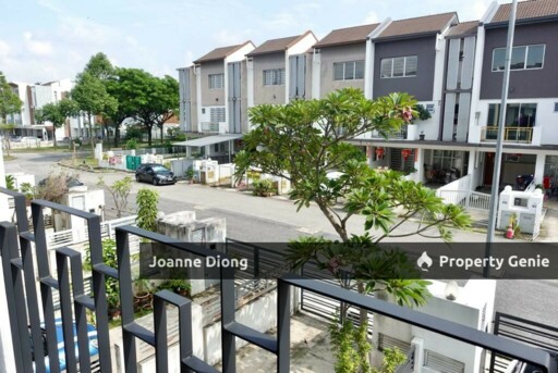 Cascadia Lake Vista Puchong