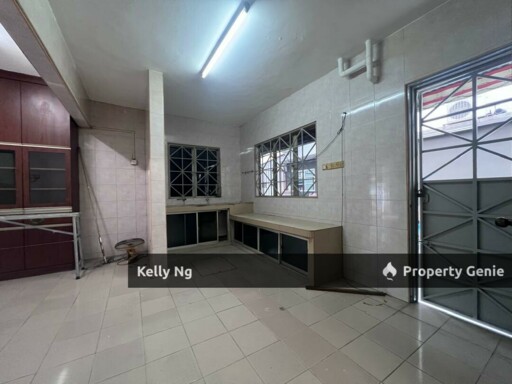 Double Sty Corner Renovated House At Bukit Tinggi Klang For Sale & Rent